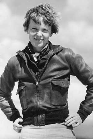 Die Uhr der Flugpionierin Amelia Earhart - erster Alleinflug über den Atlantik - Sammler-Uhren