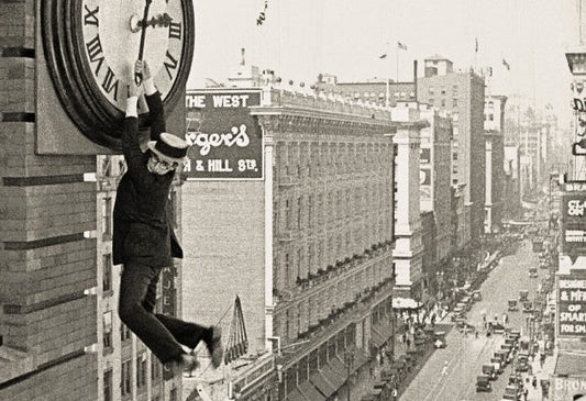 Harald Lloyd erschafft 1923 in "aussgerechnet Wolkenkratzer" die berühmteste Filmuhr der Welt - Sammler-Uhren