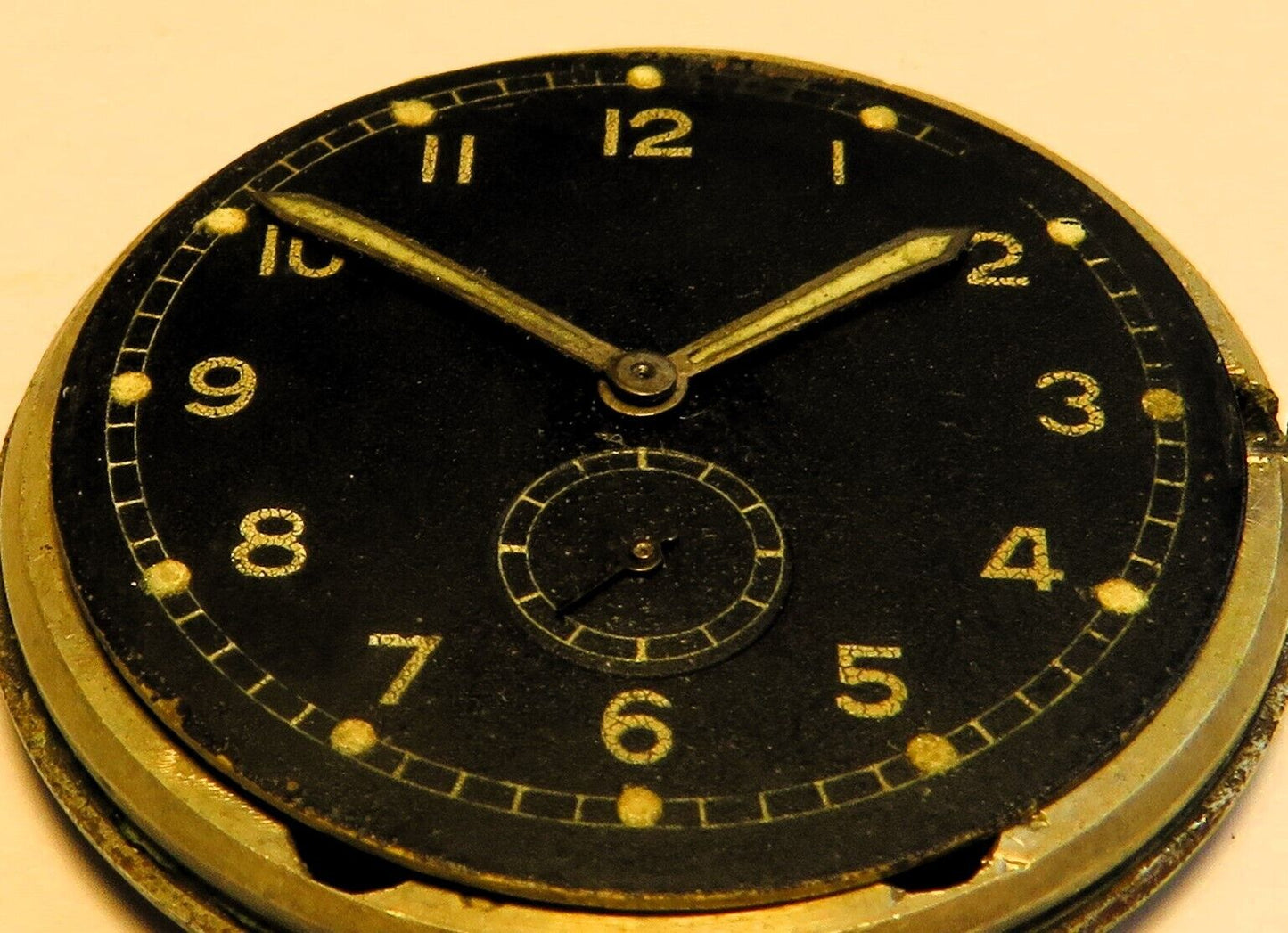 Dienstuhr Heer Wehrmacht WK2 2. Weltkrieg Urofa 58 Raumnutzwerk Glashütte - Sammler - Uhren