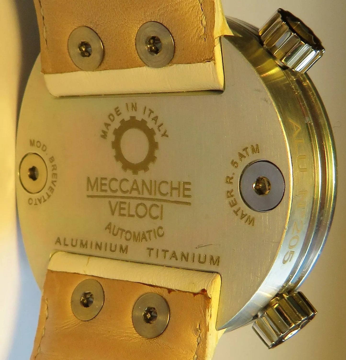 Meccaniche Veloci Quattro Valvole Lite Nite Luxus Design HAU 388 Brillanten - Sammler - Uhren