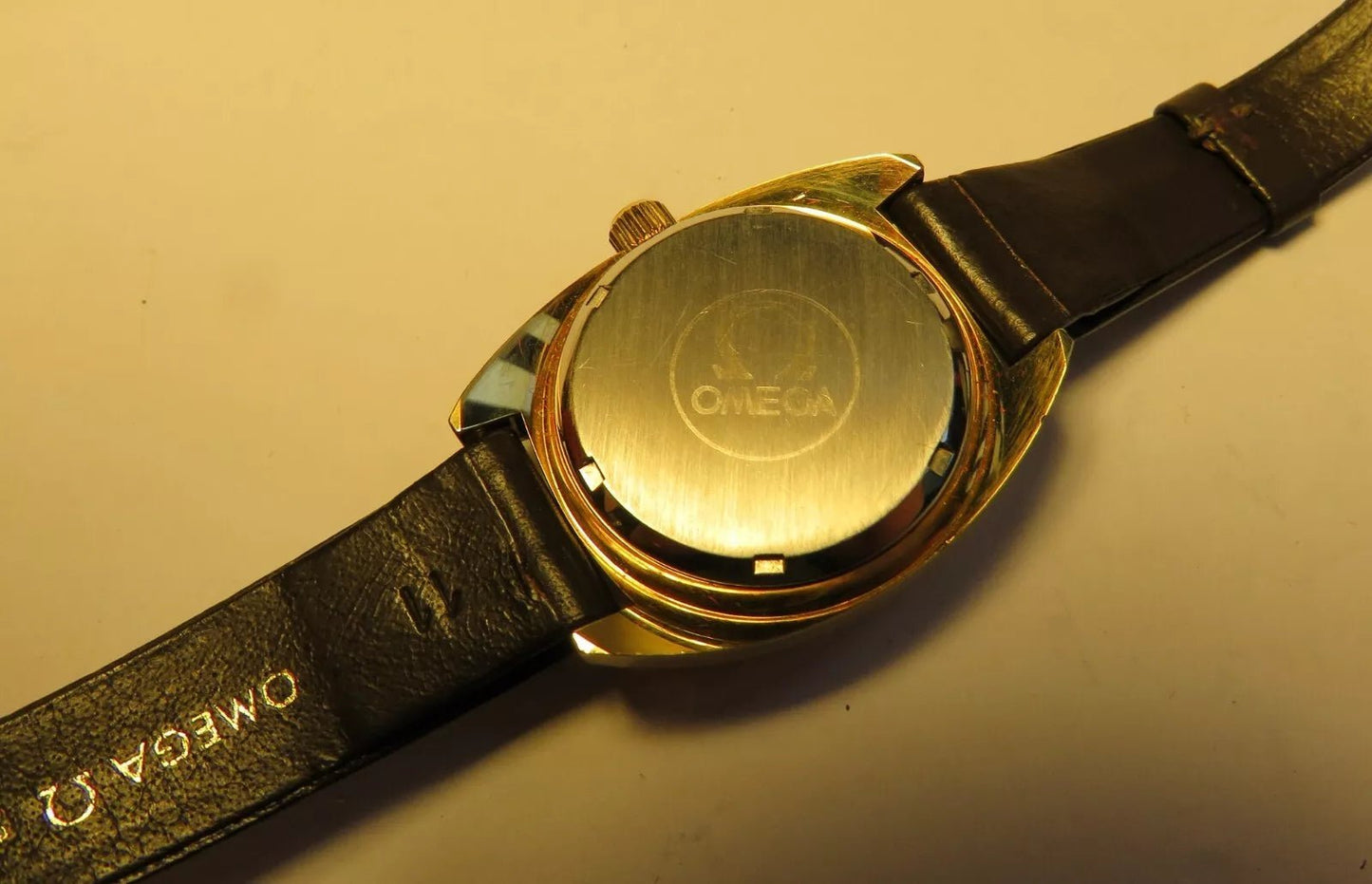 Omega Mega Quarz 32 KHz NOS Damen Stimmgabel Uhr in OVP funktionstüchtig Quartz - Sammler - Uhren
