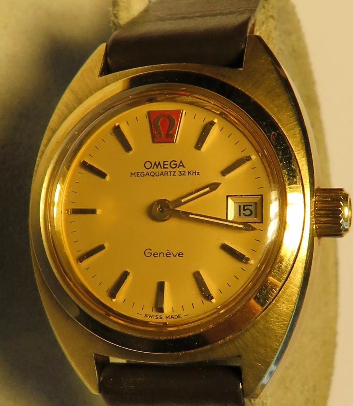 Omega Mega Quarz 32 KHz NOS Damen Stimmgabel Uhr in OVP funktionstüchtig Quartz - Sammler - Uhren