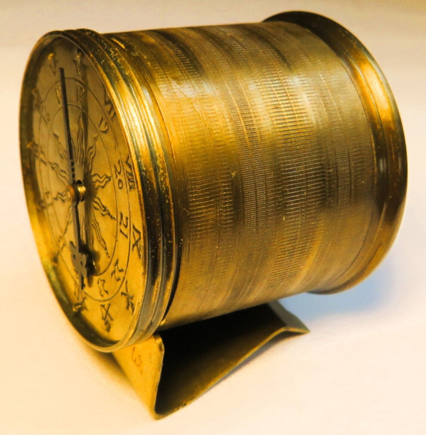 Orig. Peter Henlein Nürnberger Ei Junghans 1. Taschenuhr der Welt Replika Quarz - Sammler - Uhren