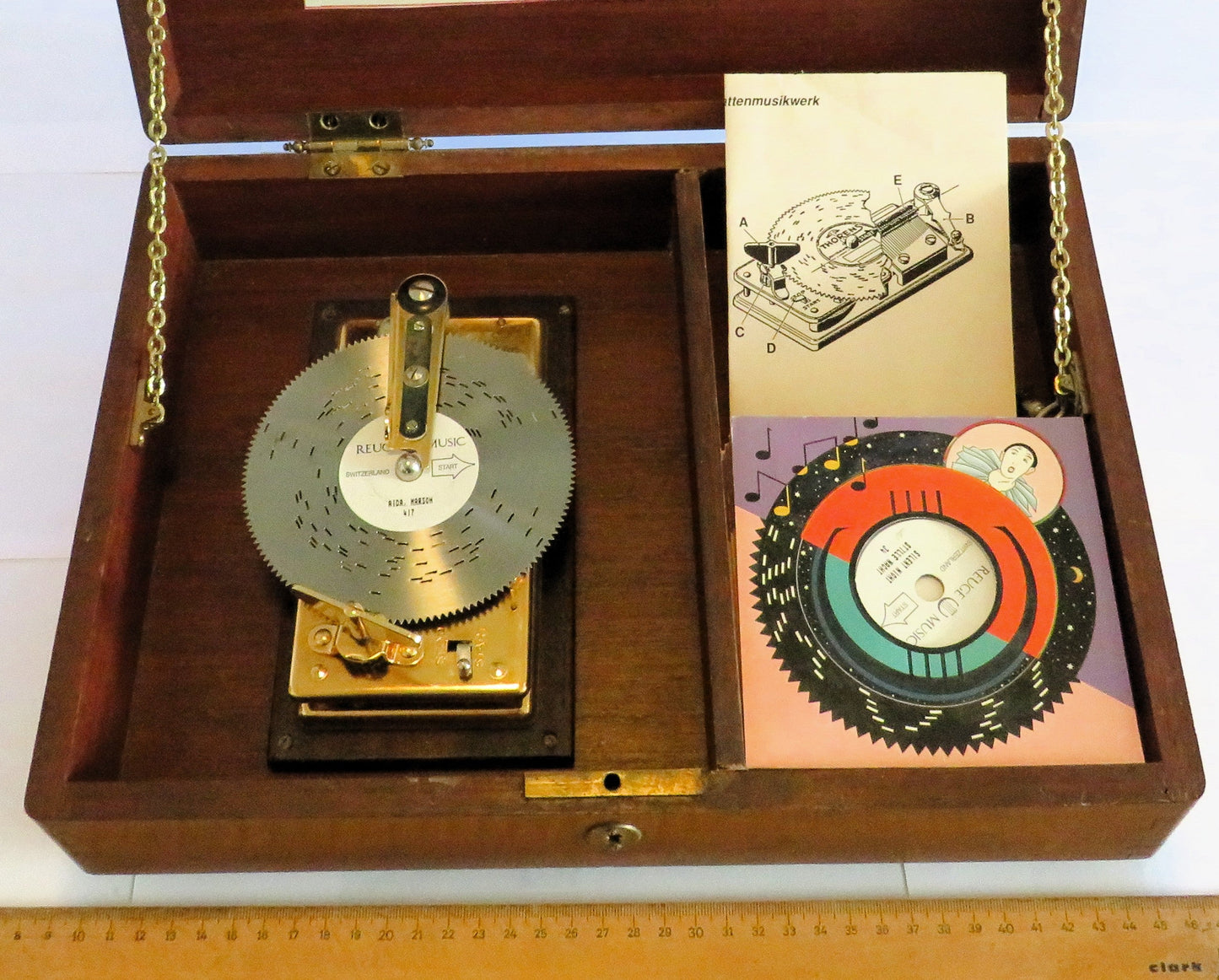Reuge Disc Musik Box Spieluhr mit 14 Originalplatten Lochplatte Saint Croix - Sammler - Uhren