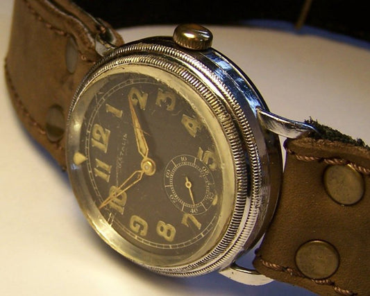 Die frühen Fliegeruhren der Reichsluftwaffe mit Pfeilindex und Drehlünette um 1930 Natalis, Zenith Sepecial, IWC, Omega