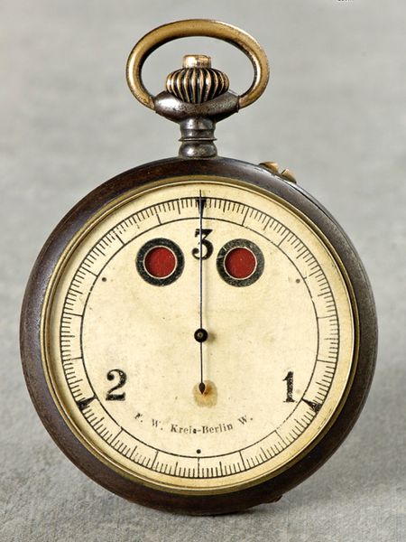 F. W. Kreis Berlin Uhren Altersbestimmung - Dienstuhren, Marineuhren - Sammler-Uhren