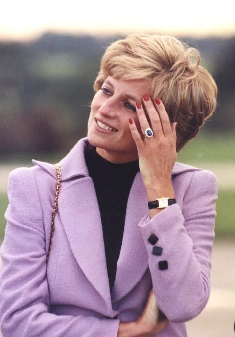 Prinzessin  Diana und ihre Cartier Tank - Sammler-Uhren