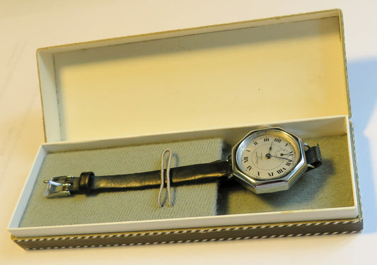 Alpina Luxus Damenarmbanduhr Les Nostalgiques Numa Jeannin Fullset mit OVP - Sammler - Uhren