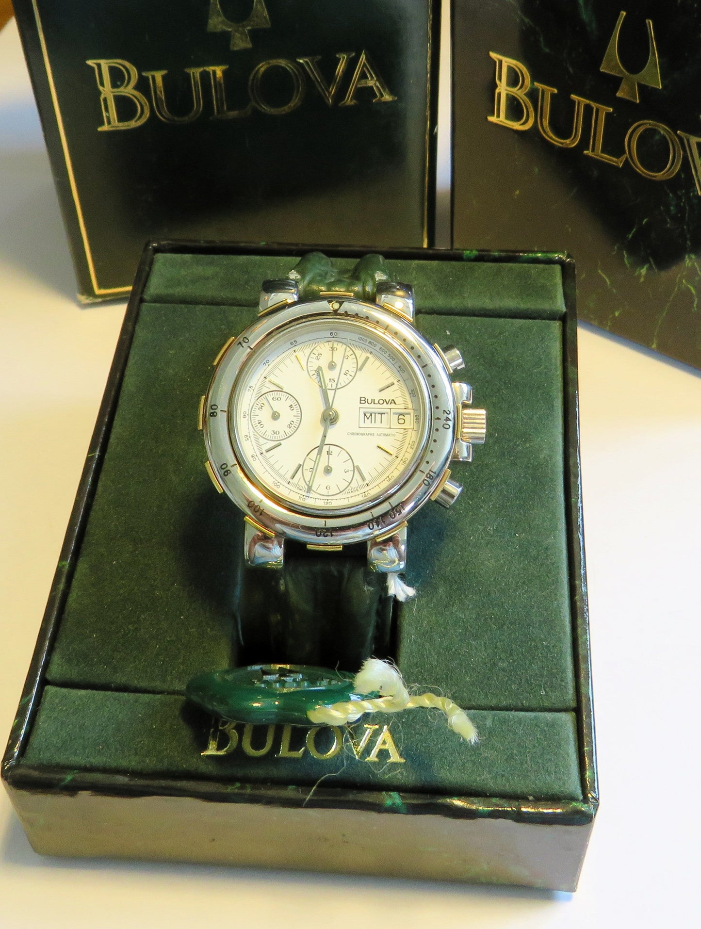 Bulova 4806 NOS Herren Chronorgraph Automatik Stahl Gold Day Date OVP - Sammler - Uhren