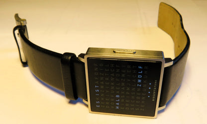 Clocktwo W 001 Armbanduhr Biegert & Funk - Uhr die Uhrzeit schreibt - Fullset! - Sammler - Uhren