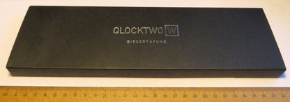 Clocktwo W 001 Armbanduhr Biegert & Funk - Uhr die Uhrzeit schreibt - Fullset! - Sammler - Uhren