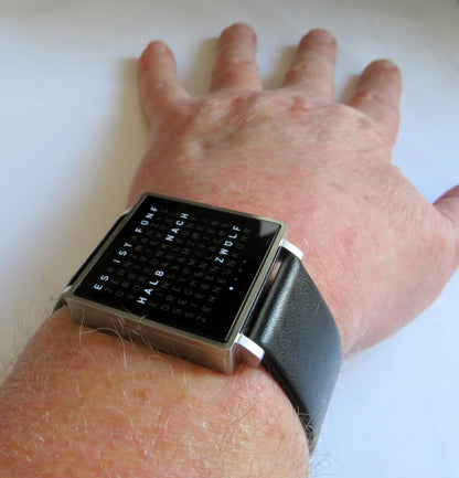 Clocktwo W 001 Armbanduhr Biegert & Funk - Uhr die Uhrzeit schreibt - Fullset! - Sammler - Uhren