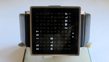 Clocktwo W 001 Armbanduhr Biegert & Funk - Uhr die Uhrzeit schreibt - Fullset! - Sammler - Uhren