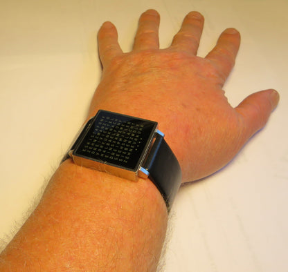 Clocktwo W 001 Armbanduhr Biegert & Funk - Uhr die Uhrzeit schreibt - Fullset! - Sammler - Uhren