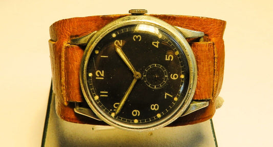 Dienstuhr Heer Wehrmacht WK2 2. Weltkrieg Urofa 58 Raumnutzwerk Glashütte - Sammler - Uhren