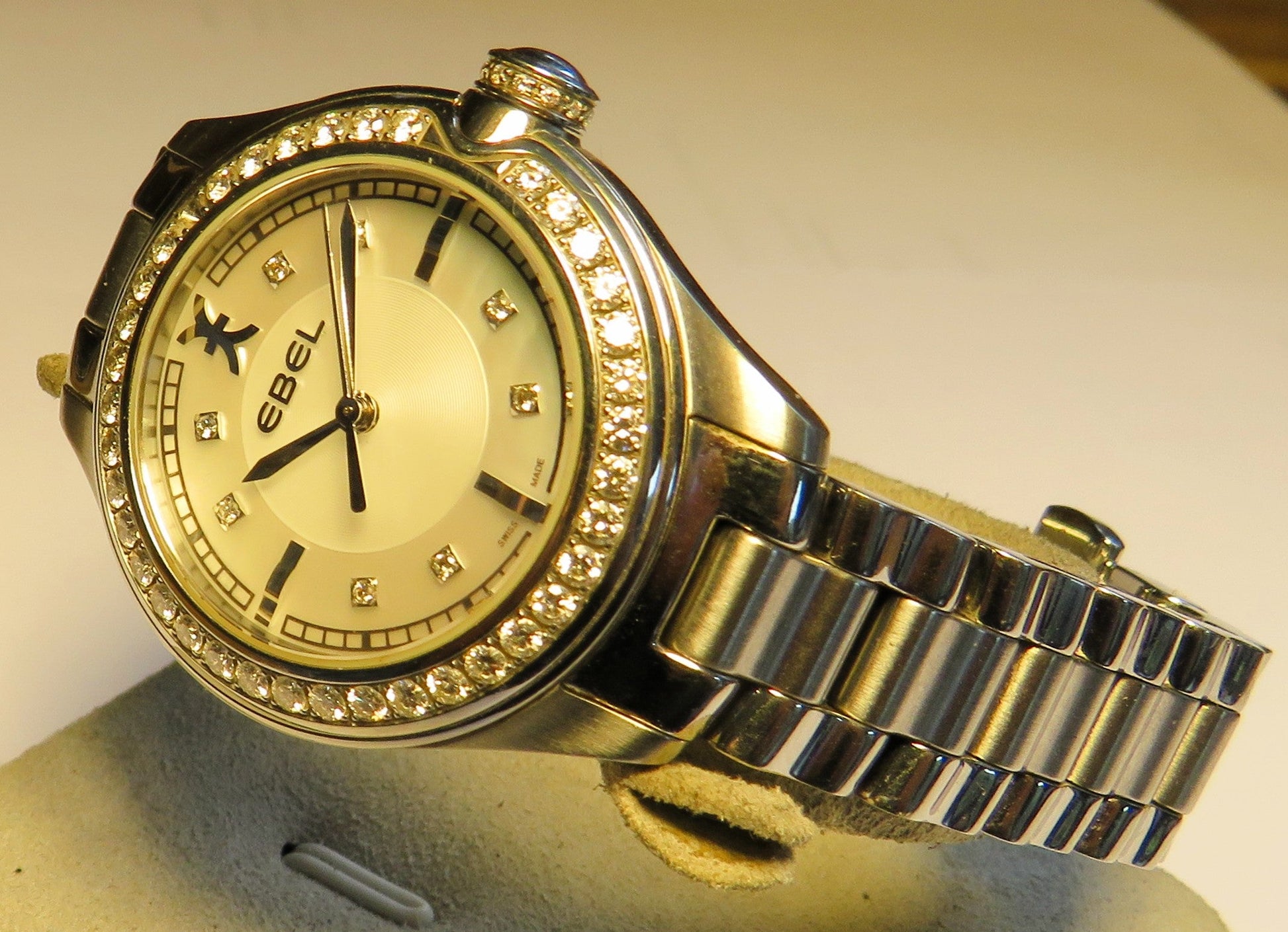 Ebel Onde Diamond Ref. A 316 773 Luxus Diamant Herren / Unisex Armbanduhr Quarz - Sammler - Uhren