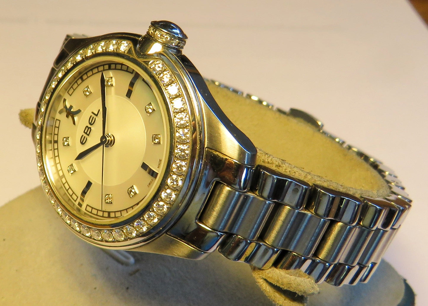 Ebel Onde Diamond Ref. A 316 773 Luxus Diamant Herren / Unisex Armbanduhr Quarz - Sammler - Uhren