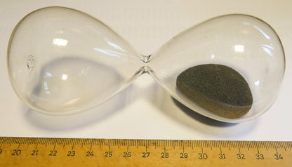 Exclusive Stand Sanduhr orig. Omega Design Deko Werbegeschenkt 14cm in Originalverpackung - Sammler - Uhren