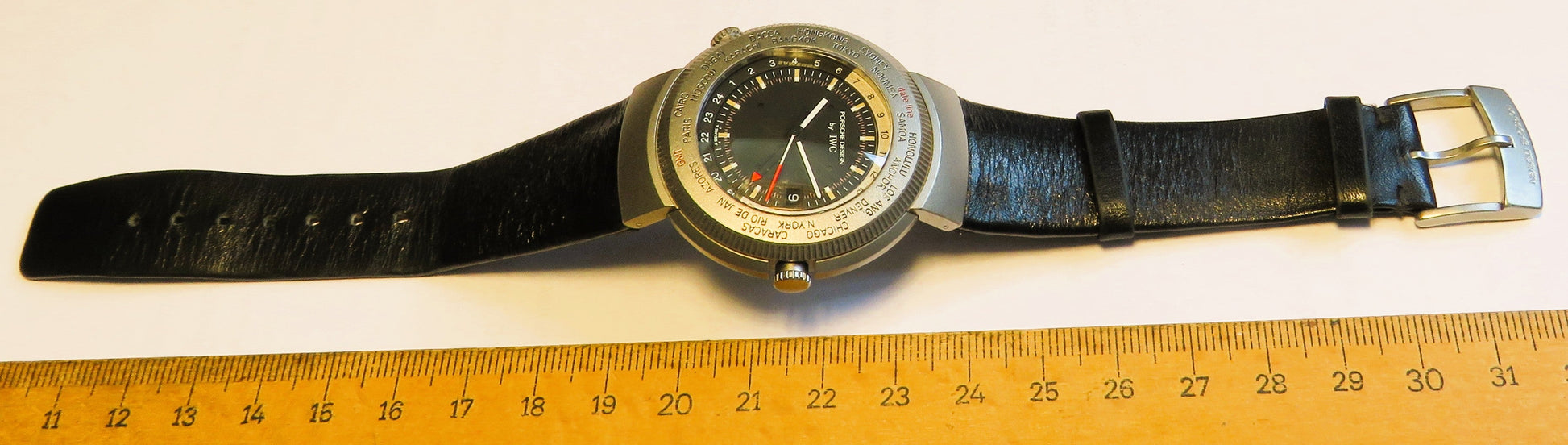 IWC Porsche Design Ref 3821 Titan World Time Quarz Herren AU Fullset Papiere - Sammler - Uhren