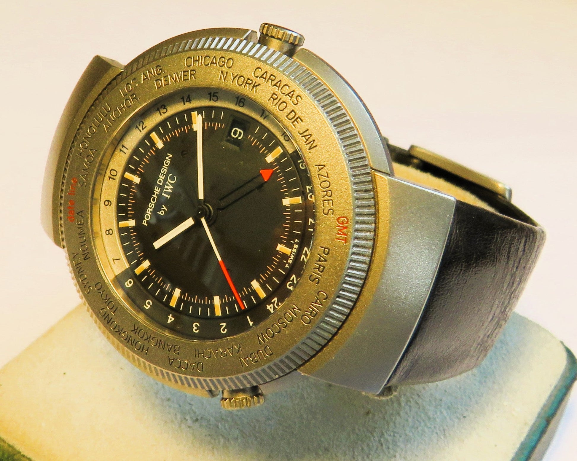IWC Porsche Design Ref 3821 Titan World Time Quarz Herren AU Fullset Papiere - Sammler - Uhren