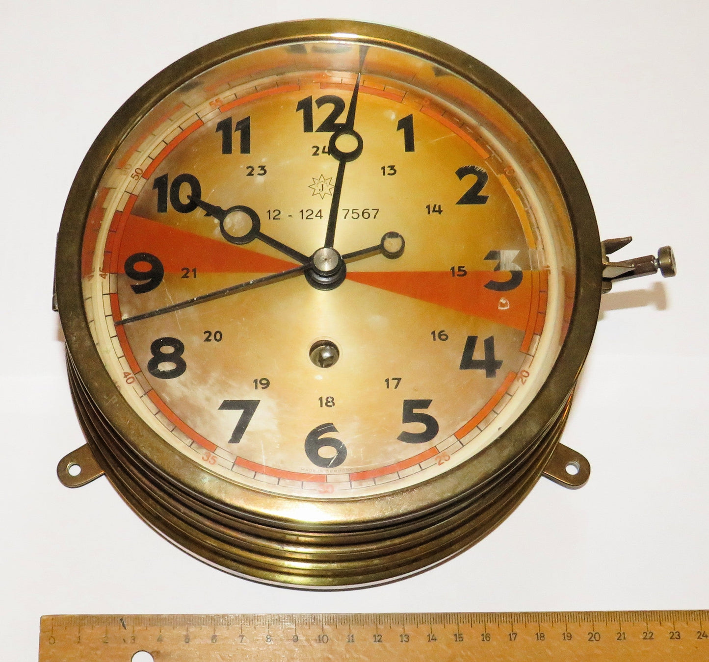 Junghans Cal. W 146 Funkraum Schiffsuhr Bundeswehr Bundesmarine mechanisch aus Privatbesitz Konrad Knirim - Sammler - Uhren