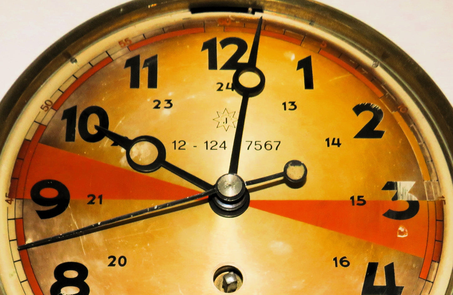 Junghans Cal. W 146 Funkraum Schiffsuhr Bundeswehr Bundesmarine mechanisch aus Privatbesitz Konrad Knirim - Sammler - Uhren