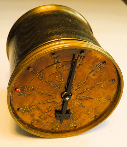 Peter Henlein Nürnberger Ei Junghans 1. Taschenuhr der Welt Quarz Fullset - Sammler - Uhren