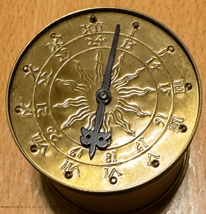 Peter Henlein Nürnberger Ei Junghans 1. Taschenuhr der Welt Replika mechanisch - Sammler - Uhren
