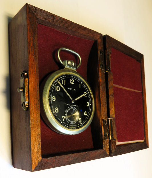 Revue Thommen R. L. M. signierte Nav B - Uhr Reichsluftwaffe WK 2 Beobachtungsuhr 1940 - Sammler - Uhren