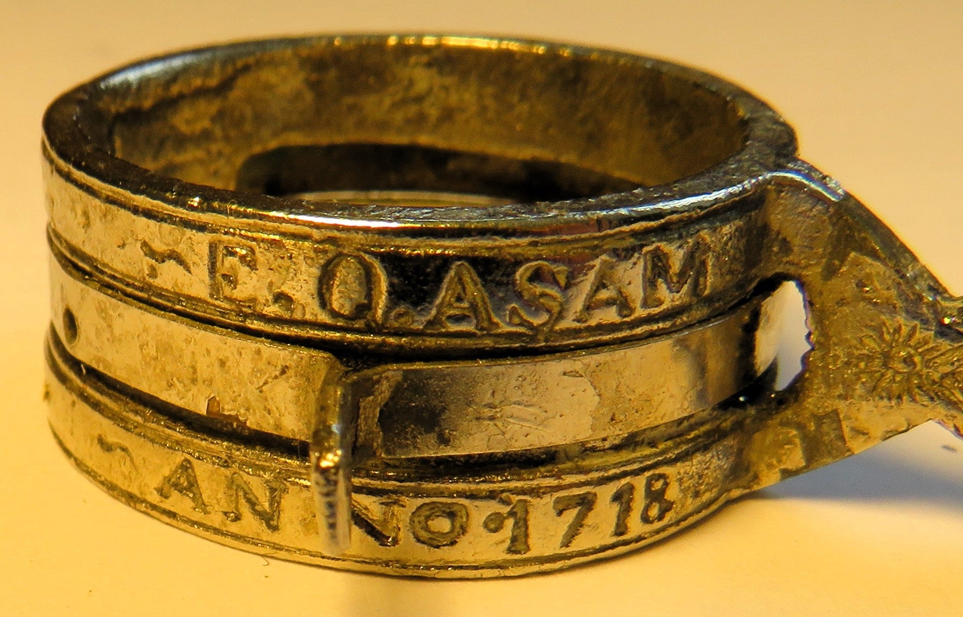 Seltene Bauern Ring Sonnenuhr E. Q. Asam 1718 funktionstüchtig antike Replika - Sammler - Uhren