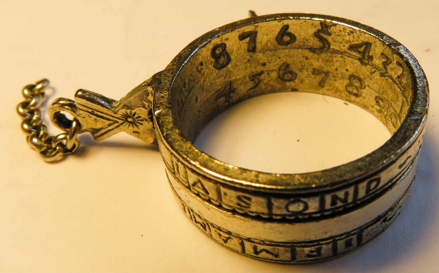 Seltene Bauern Ring Sonnenuhr E. Q. Asam 1718 funktionstüchtig antike Replika - Sammler - Uhren