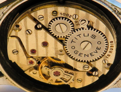 Titus Militäruhr Dienstuhr Anton Schild AS 1002 antimagnetisch. Weicheisenschutz - Sammler - Uhren