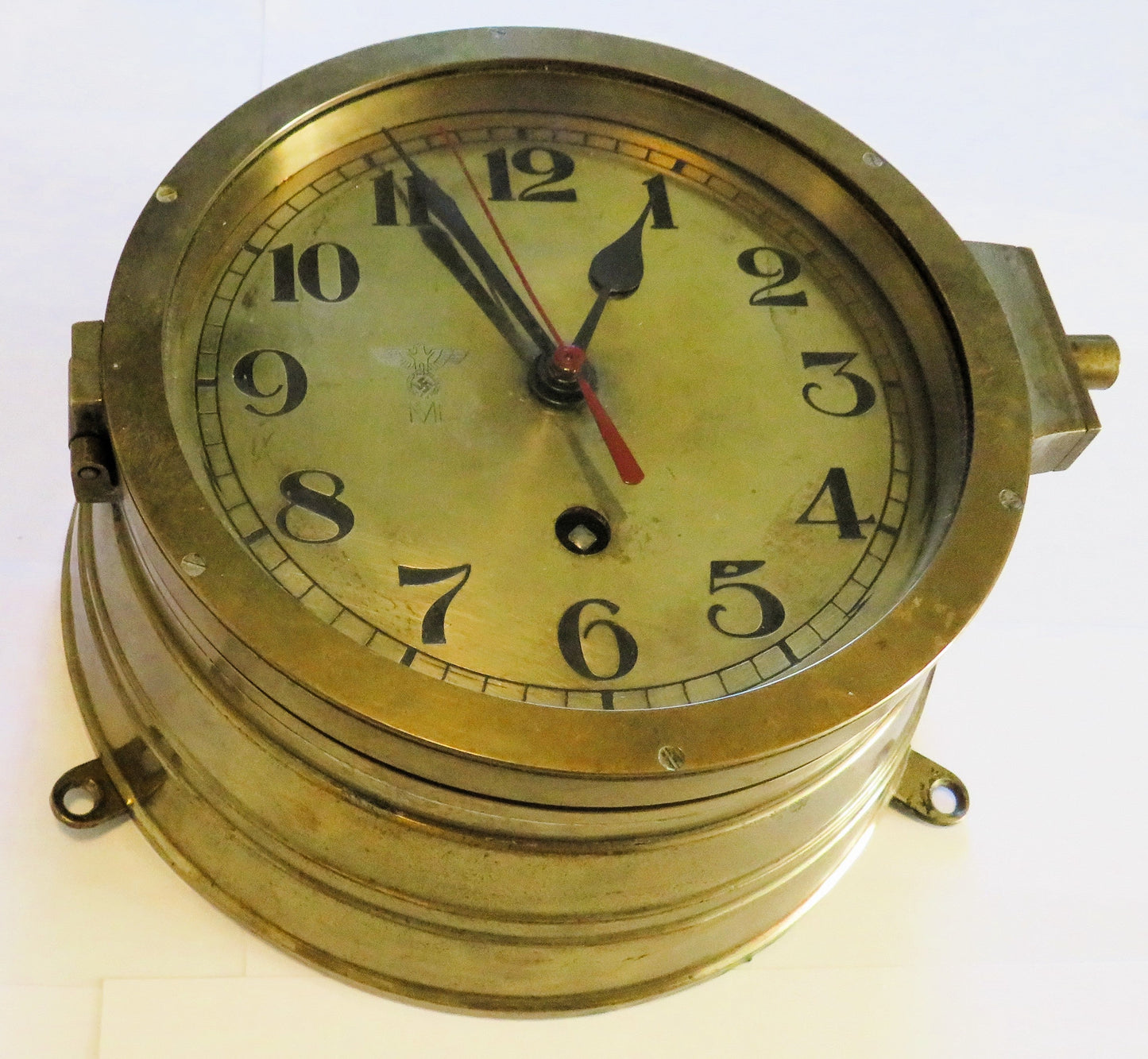 Vermutlich Junghans Cal. W 146 Funkraum Schiffsuhr Borduhr Reichsmarine WK 2 - Sammler - Uhren